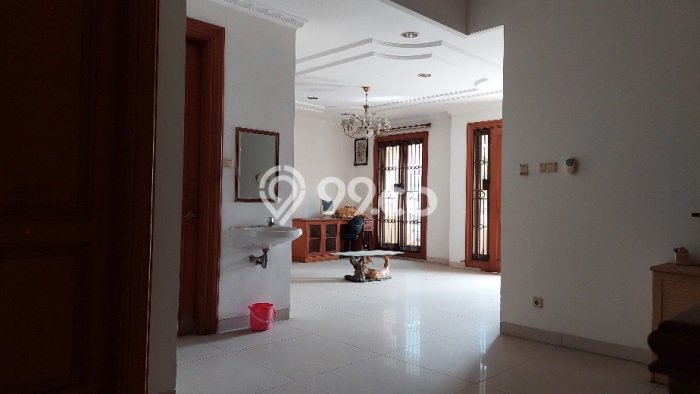Rumah di Kelapa Gading, Dekat Fasilitas, 3 KM, LT 220m² Bangunan 300m² Rumah di Kelapa Gading, Dekat Fasilitas, 3 KM, LT 220m² Bangunan 300m²