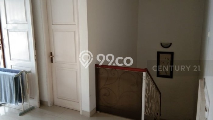 Dijual Rumah Mewah Megah Dengan View Eksklusif di Kalideres, Jakarta Barat Dijual Rumah Mewah Megah Dengan View Eksklusif di Kalideres, Jakarta Barat