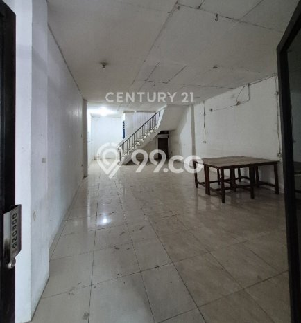 Unit Komersial Disewakan di Jakarta Utara Area Strategis Harga Kompetitif Unit Komersial Disewakan di Jakarta Utara Area Strategis Harga Kompetitif