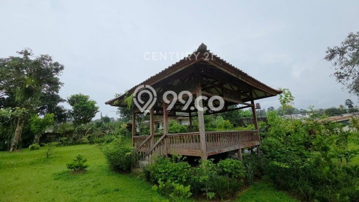 Dijual Rumah Premium dengan Fasilitas Sekitar Komplit di Cisarua, Bogor Dijual Rumah Premium dengan Fasilitas Sekitar Komplit di Cisarua, Bogor
