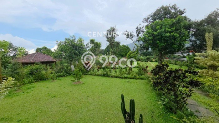 Dijual Rumah Premium dengan Fasilitas Sekitar Komplit di Cisarua, Bogor Dijual Rumah Premium dengan Fasilitas Sekitar Komplit di Cisarua, Bogor