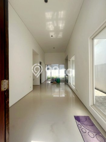 Dijual Rumah Modern 2 KT di Citraland, Surabaya Dijual Rumah Modern 2 KT di Citraland, Surabaya