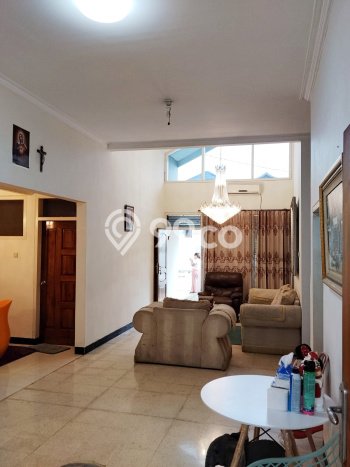 Jual Rumah Mewah Megah Dengan View Cantik di kertajaya, Surabaya Jual Rumah Mewah Megah Dengan View Cantik di kertajaya, Surabaya