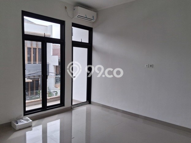 Dijual Rumah Luas Megah Dengan View Cantik di Puri Indah, Jakarta Barat Dijual Rumah Luas Megah Dengan View Cantik di Puri Indah, Jakarta Barat