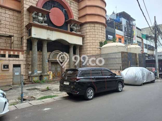Komersial Bagus LT 1376m2 LB 8256m2 Dijual di Kebon Jeruk Jakarta Barat Komersial Bagus LT 1376m2 LB 8256m2 Dijual di Kebon Jeruk Jakarta Barat