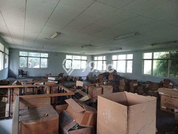 Area Ramai! Gudang Dijual di Jati Uwung untuk Bisnis Luas Bangunan 2.5e+07m2 Area Ramai! Gudang Dijual di Jati Uwung untuk Bisnis Luas Bangunan 2.5e+07m2