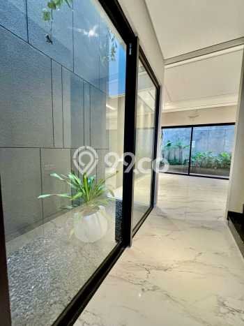 Rumah Mewah Siap Huni LT 264m2 di Citraland, Surabaya Rumah Mewah Siap Huni LT 264m2 di Citraland, Surabaya