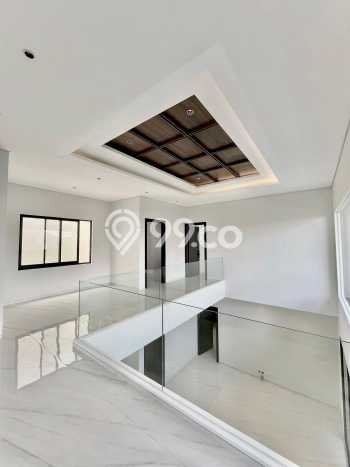 Hunian Elit LB 300m2 Siap Huni Desain Elegan di Citraland, Surabaya Hunian Elit LB 300m2 Siap Huni Desain Elegan di Citraland, Surabaya