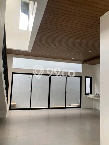 Jual Rumah Luas Elegan Dengan View Cantik di Citraland, Surabaya Jual Rumah Luas Elegan Dengan View Cantik di Citraland, Surabaya