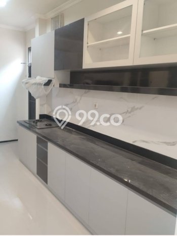Ready to Use! Premium House LT 369m2 Desain Modern di Dharma Husada Ready to Use! Premium House LT 369m2 Desain Modern di Dharma Husada
