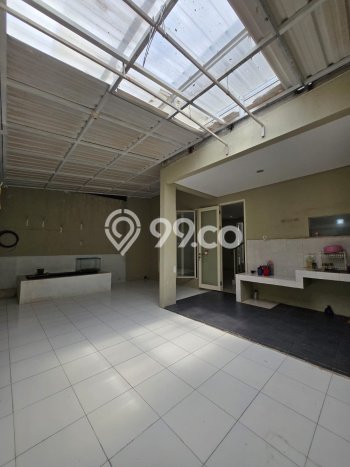 Rumah sewa siap pakai 3 KT di Citraland, Surabaya Rumah sewa siap pakai 3 KT di Citraland, Surabaya