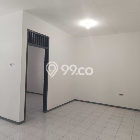 Dijual Cepat Rumah dengan Luas Tanah 136m2m² dan Luas Bangunan 90m2m² di Kawasan , Surabaya Dijual Cepat Rumah dengan Luas Tanah 136m2m² dan Luas Bangunan 90m2m² di Kawasan , Surabaya