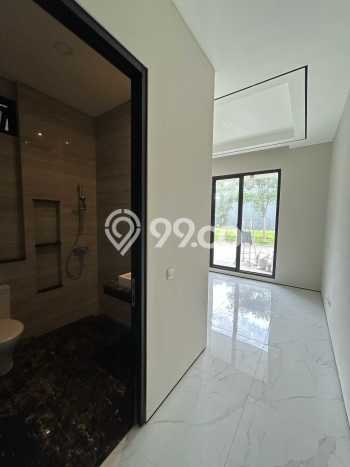 Rumah Luxury Modern Tanpa Renovasi di Citraland Surabaya Rumah Luxury Modern Tanpa Renovasi di Citraland Surabaya