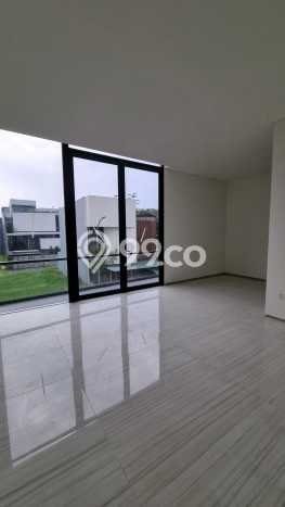 Rumah Elit LB 146m2 Siap Pakai Desain Elegan di Graha, Surabaya Rumah Elit LB 146m2 Siap Pakai Desain Elegan di Graha, Surabaya