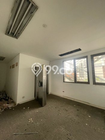 Ruko Bagus Dijual LB 660m2 Lokasi Strategis Surabaya Area Cocok untuk Berbisnis Ruko Bagus Dijual LB 660m2 Lokasi Strategis Surabaya Area Cocok untuk Berbisnis