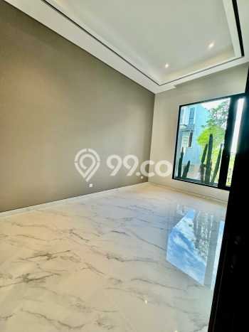Rumah Mewah Siap Huni LT 264m2 di Citraland, Surabaya Rumah Mewah Siap Huni LT 264m2 di Citraland, Surabaya