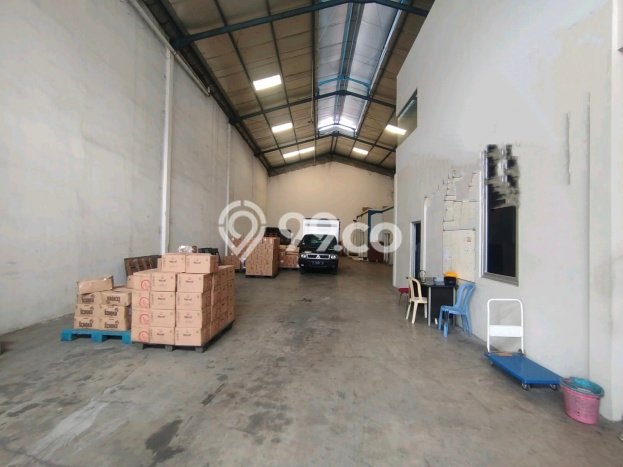 Unit Gudang Dijual di Gedangan Sidoarjo Luas Tanah 360m2, Luas Bangunan 450m2 Unit Gudang Dijual di Gedangan Sidoarjo Luas Tanah 360m2, Luas Bangunan 450m2