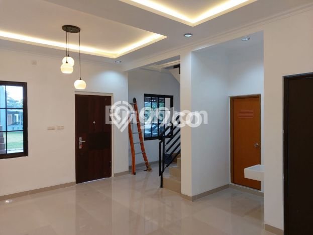 Hunian Nyaman Asri 7 KT Siap Huni di Cibubur Bogor Hunian Nyaman Asri 7 KT Siap Huni di Cibubur Bogor