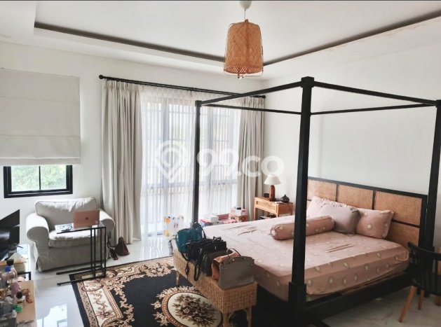 Jual Rumah Luas Elegan Dengan View Cantik di BSD Neo Catalonia, Tangerang Jual Rumah Luas Elegan Dengan View Cantik di BSD Neo Catalonia, Tangerang