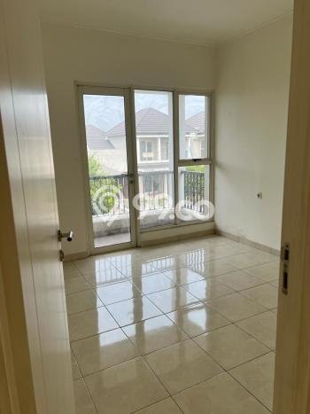 Rumah Minimalis 4 KT LT 200m2 di Suvarna Sutera Rumah Minimalis 4 KT LT 200m2 di Suvarna Sutera
