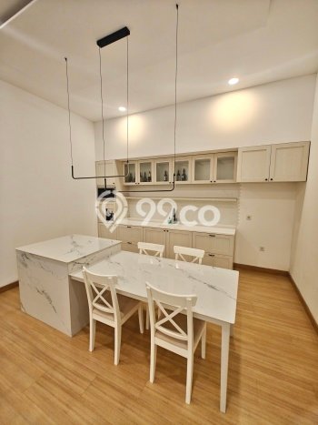Rumah Mewah LB 450m2 Siap Pakai Desain Elegan di Alam Sutera, Tangerang Rumah Mewah LB 450m2 Siap Pakai Desain Elegan di Alam Sutera, Tangerang