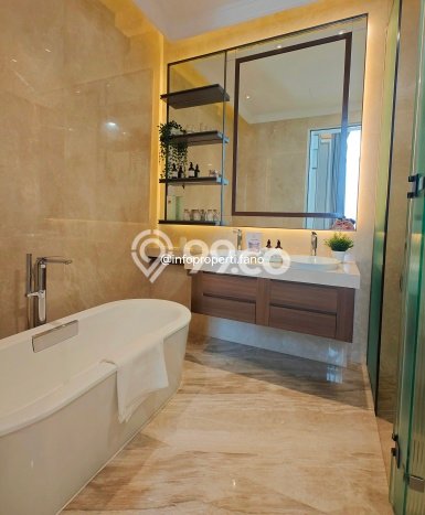 Ready to Use! Luxury House LT 240m2 Desain Elegan di Gading Serpong Ready to Use! Luxury House LT 240m2 Desain Elegan di Gading Serpong