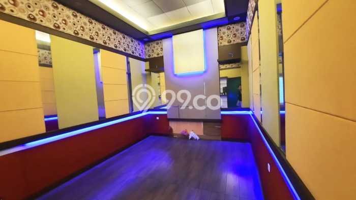 Jual Rumah Luas Elegan Dengan View Cantik di Alam Sutera, Tangerang Jual Rumah Luas Elegan Dengan View Cantik di Alam Sutera, Tangerang
