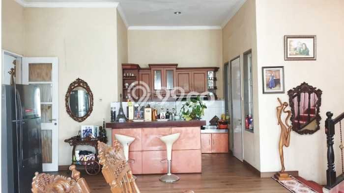 Jual Rumah Mewah Elegan Dengan View Eksklusif di Gading Serpong, Tangerang Jual Rumah Mewah Elegan Dengan View Eksklusif di Gading Serpong, Tangerang