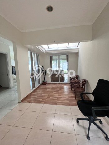 Rumah Elit Modern Tanpa Renovasi di BSD De Park Tangerang Rumah Elit Modern Tanpa Renovasi di BSD De Park Tangerang
