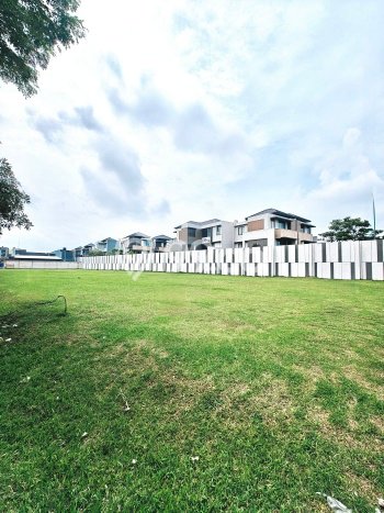 Tanah Kavling Disewakan di BSD dengan Luas 675m2 Tanah Kavling Disewakan di BSD dengan Luas 675m2