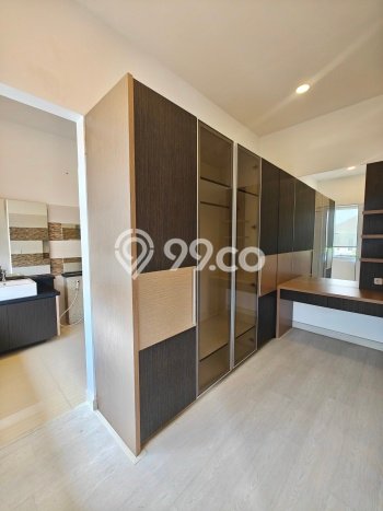 Rumah Mewah LB 450m2 Siap Pakai Desain Elegan di Alam Sutera, Tangerang Rumah Mewah LB 450m2 Siap Pakai Desain Elegan di Alam Sutera, Tangerang
