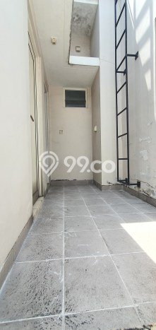 Dijual Hunian Rumah Terawat 4 Kamar di Gading Serpong, Tangerang Dijual Hunian Rumah Terawat 4 Kamar di Gading Serpong, Tangerang