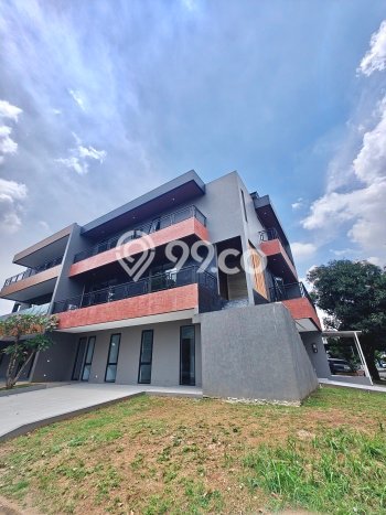 Rumah Elit LB 500m2 Siap Huni Desain Elegan di Alam Sutera, Tangerang Rumah Elit LB 500m2 Siap Huni Desain Elegan di Alam Sutera, Tangerang