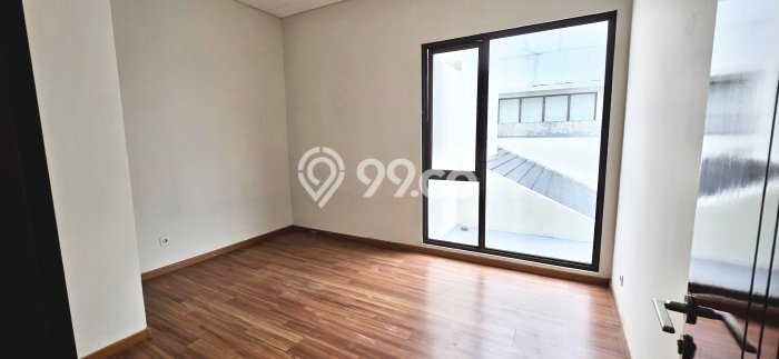 Jual Rumah Luas Elegan Dengan View Cantik di BSD, Tangerang Jual Rumah Luas Elegan Dengan View Cantik di BSD, Tangerang