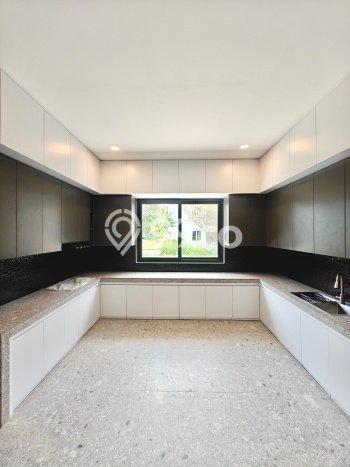 For Sale! Premium House LT 204m2 Desain Elegan di Alam Sutera For Sale! Premium House LT 204m2 Desain Elegan di Alam Sutera