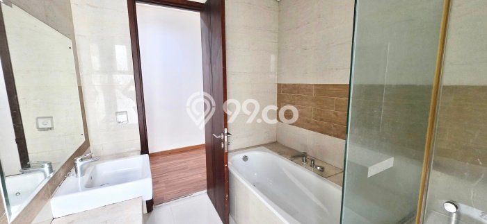Jual Rumah Luas Elegan Dengan View Cantik di BSD, Tangerang Jual Rumah Luas Elegan Dengan View Cantik di BSD, Tangerang