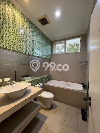 Rumah Modern 4 Kamar Siap Huni di Pantai Mutiara, Dekat Tempat Strategis, Jakarta Utara Rumah Modern 4 Kamar Siap Huni di Pantai Mutiara, Dekat Tempat Strategis, Jakarta Utara