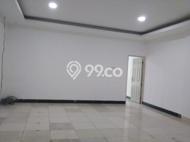 Ruko Area Niaga Kawasan Warung Buncit, Luas 270m², Siap Operasi Ruko Area Niaga Kawasan Warung Buncit, Luas 270m², Siap Operasi