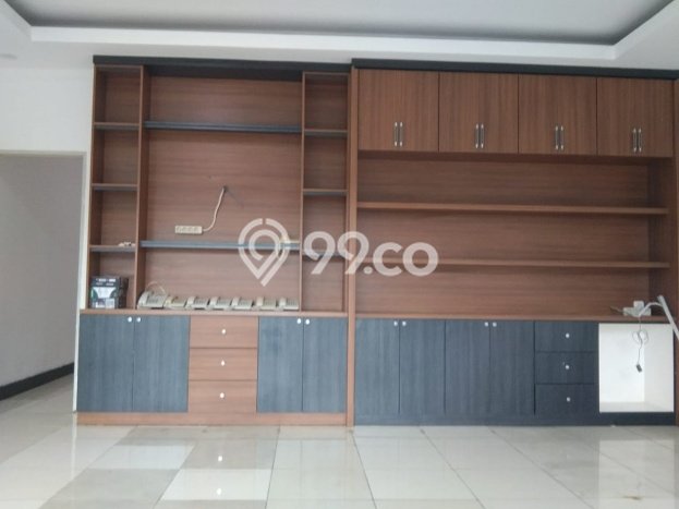Ruko Area Niaga Kawasan Warung Buncit, Luas 270m², Siap Operasi Ruko Area Niaga Kawasan Warung Buncit, Luas 270m², Siap Operasi