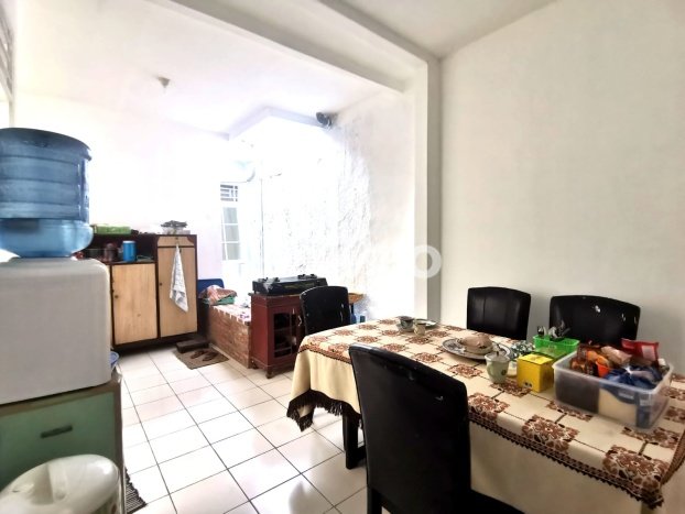 HARGA TERBAIK! Rumah Premium di Pancoran, Luas 181m² Bangunan 180m² HARGA TERBAIK! Rumah Premium di Pancoran, Luas 181m² Bangunan 180m²