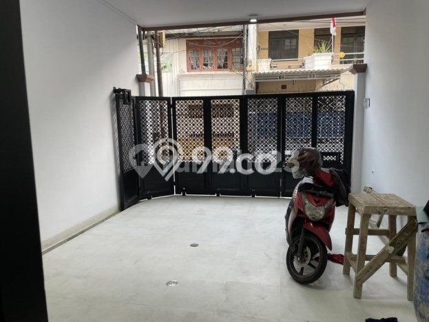 Dijual Rumah Luas Elegan Dengan View Eksklusif di Pasar Baru, Jakarta Pusat Dijual Rumah Luas Elegan Dengan View Eksklusif di Pasar Baru, Jakarta Pusat