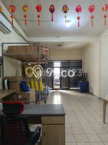 Unit Ruko Dijual di Jakarta Barat LT 95m2 & LB 285m2 Unit Ruko Dijual di Jakarta Barat LT 95m2 & LB 285m2