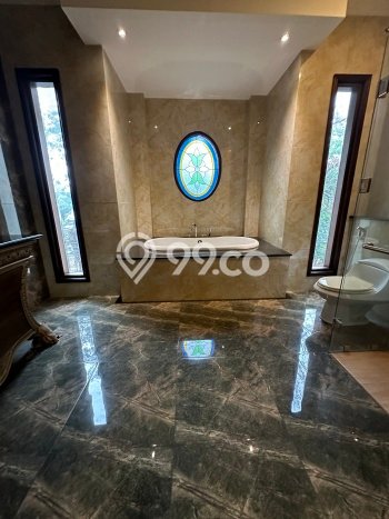 Ready to Use! Premium House LT 367m2 Desain Modern di Lebak Bulus Ready to Use! Premium House LT 367m2 Desain Modern di Lebak Bulus