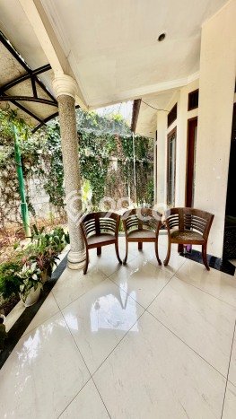 Rumah Elit LB 500m2 Siap Huni Desain Elegan di Pangkalan Jati, Depok Rumah Elit LB 500m2 Siap Huni Desain Elegan di Pangkalan Jati, Depok