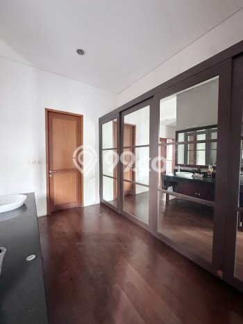 Dijual Rumah Mewah Megah Dengan View Eksklusif di Lebak Bulus, Jakarta Selatan Dijual Rumah Mewah Megah Dengan View Eksklusif di Lebak Bulus, Jakarta Selatan