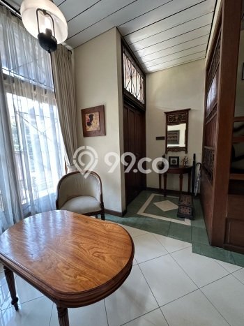 Rumah Eksklusif Siap Huni di Jakarta Selatan Fasilitas Lengkap Rumah Eksklusif Siap Huni di Jakarta Selatan Fasilitas Lengkap