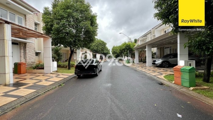 Bisa KPR! Rumah Strategis di Summarecon Bekasi, LT 162m² Bangunan 220m² Bisa KPR! Rumah Strategis di Summarecon Bekasi, LT 162m² Bangunan 220m²