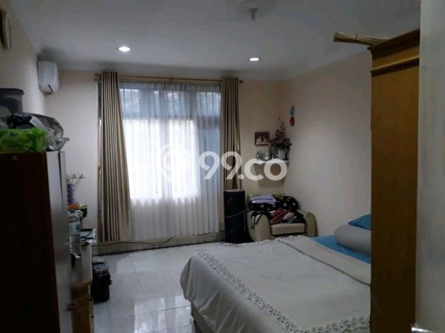 Rumah Minimalis 5 KT di Villa Melati Mas Tangerang Selatan Rumah Minimalis 5 KT di Villa Melati Mas Tangerang Selatan