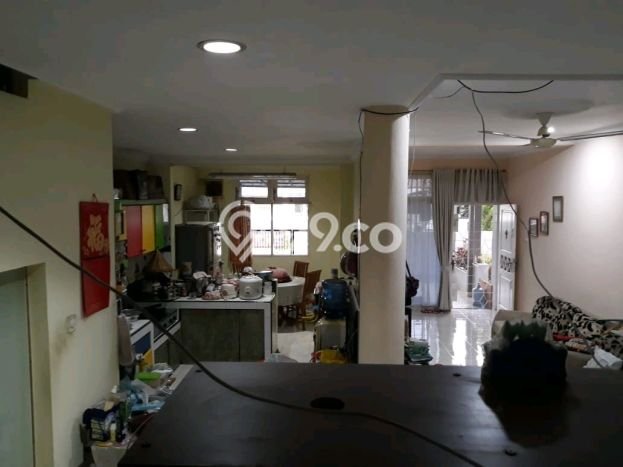 Rumah Minimalis 5 KT di Villa Melati Mas Tangerang Selatan Rumah Minimalis 5 KT di Villa Melati Mas Tangerang Selatan