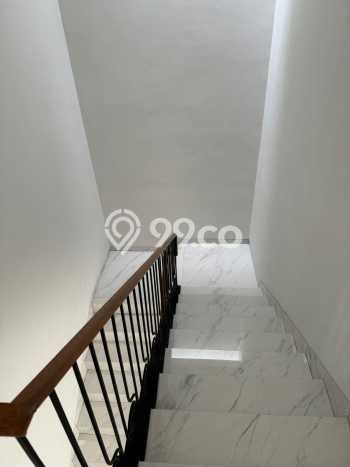Jual Rumah Luas Elegan Dengan View Eksklusif di Alam Sutera, Tangerang Jual Rumah Luas Elegan Dengan View Eksklusif di Alam Sutera, Tangerang
